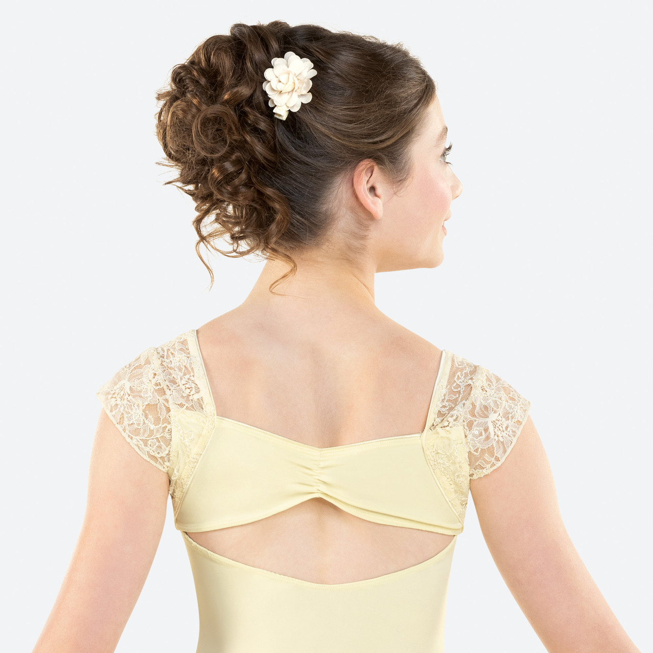 WE MOVE LIGHTLY 3 WE MOVE LIGHTLY